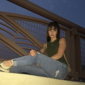 Meet your Posher, Hailee